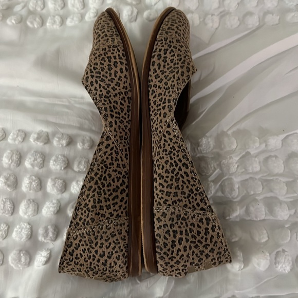 Toms leopard print flats - Picture 2 of 4